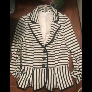 ❤️Really cute blazer❤️